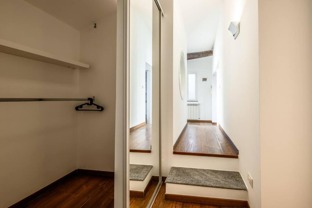 Buenos Aires' Nest - 10 Minutes From Duomo With Terrace Apartment Milan Bagian luar foto