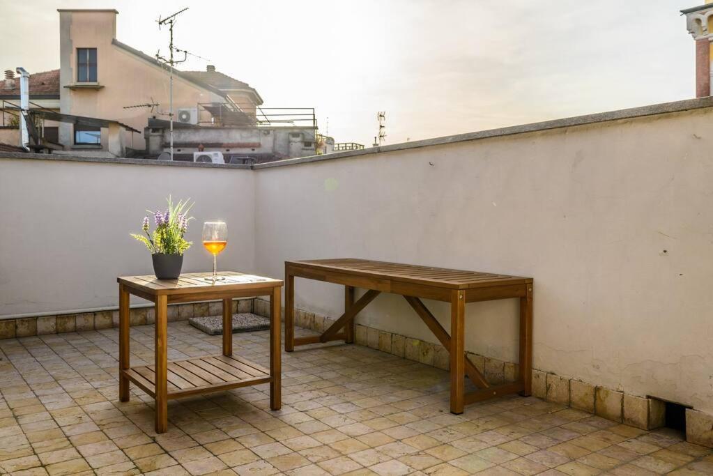 Buenos Aires' Nest - 10 Minutes From Duomo With Terrace Apartment Milan Bagian luar foto