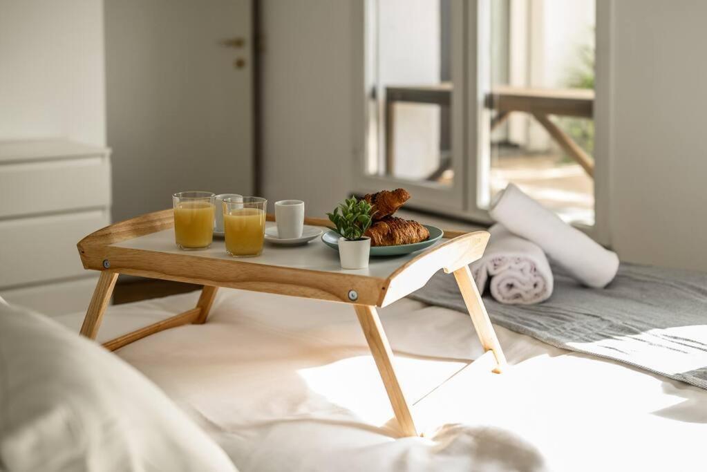Buenos Aires' Nest - 10 Minutes From Duomo With Terrace Apartment Milan Bagian luar foto