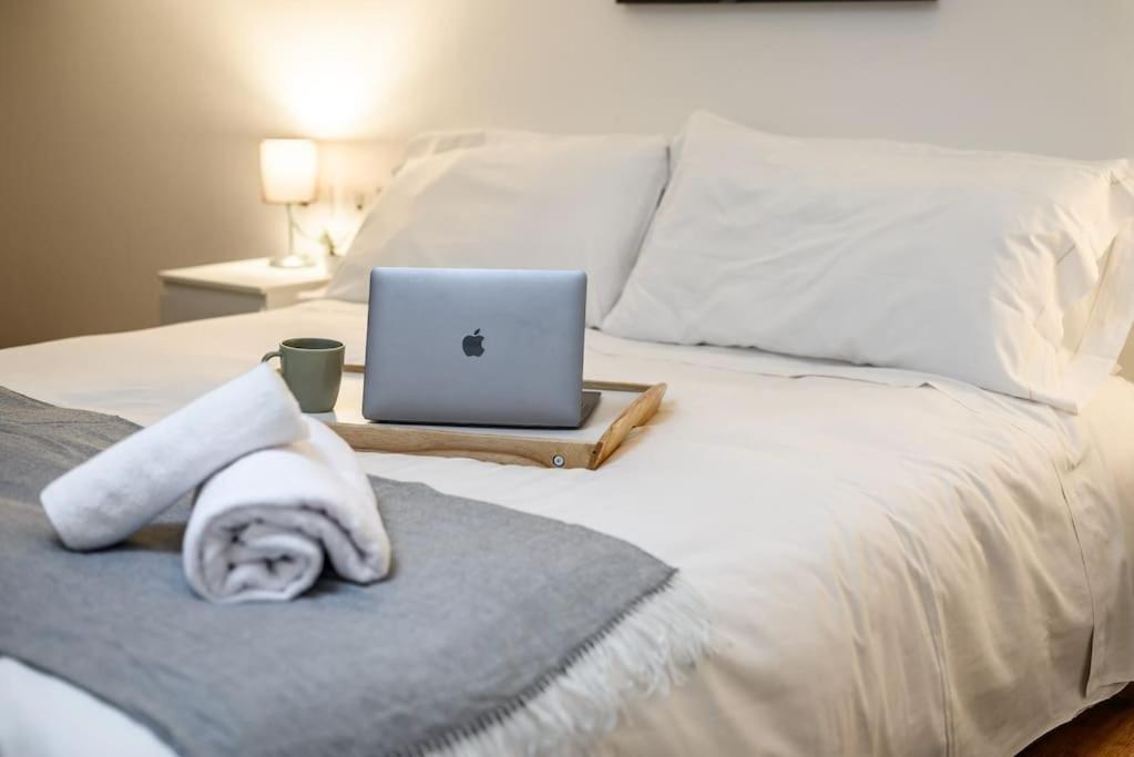 Buenos Aires' Nest - 10 Minutes From Duomo With Terrace Apartment Milan Bagian luar foto